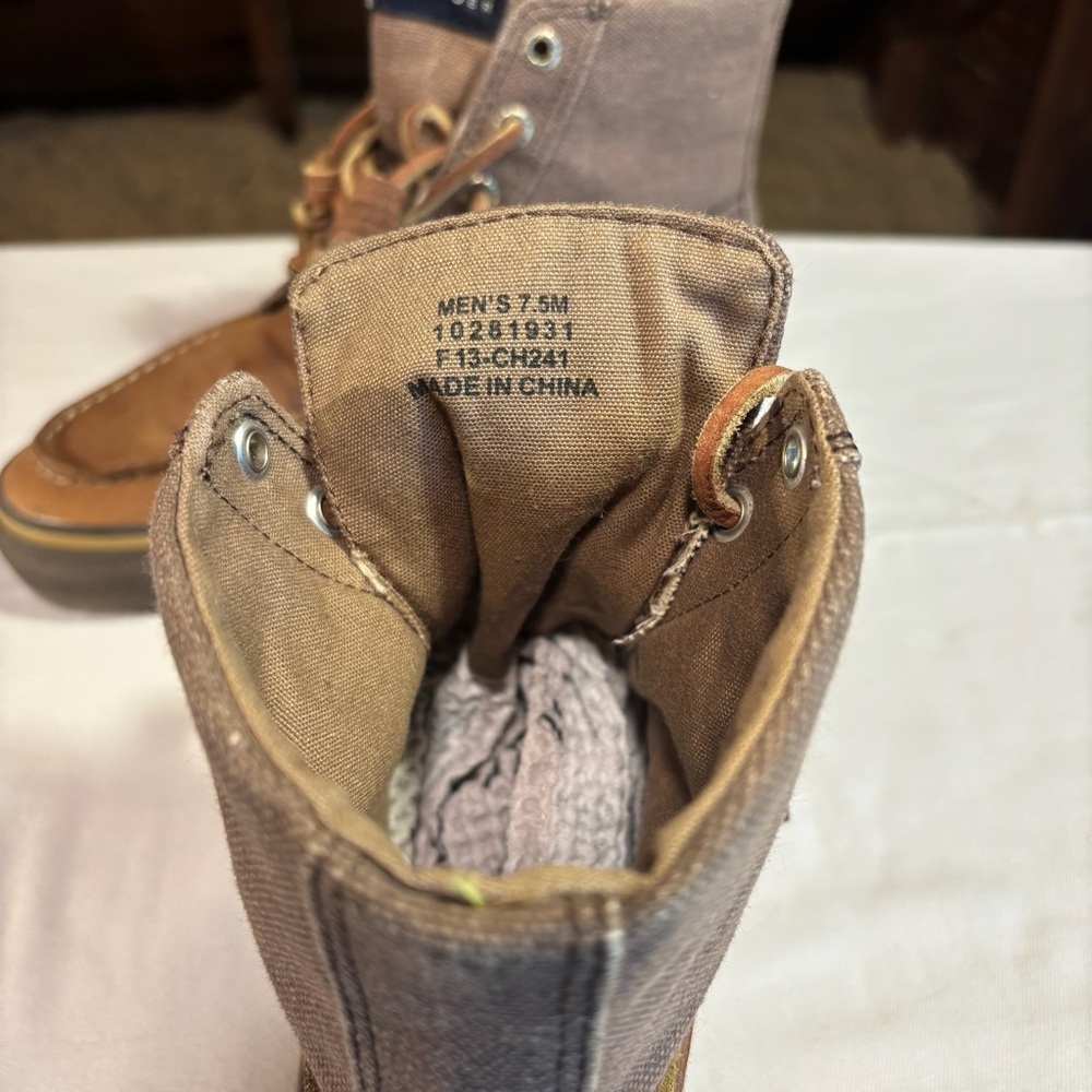 Sperry Men's Tan and Brown Boat Shoes - Picture 6 of 7